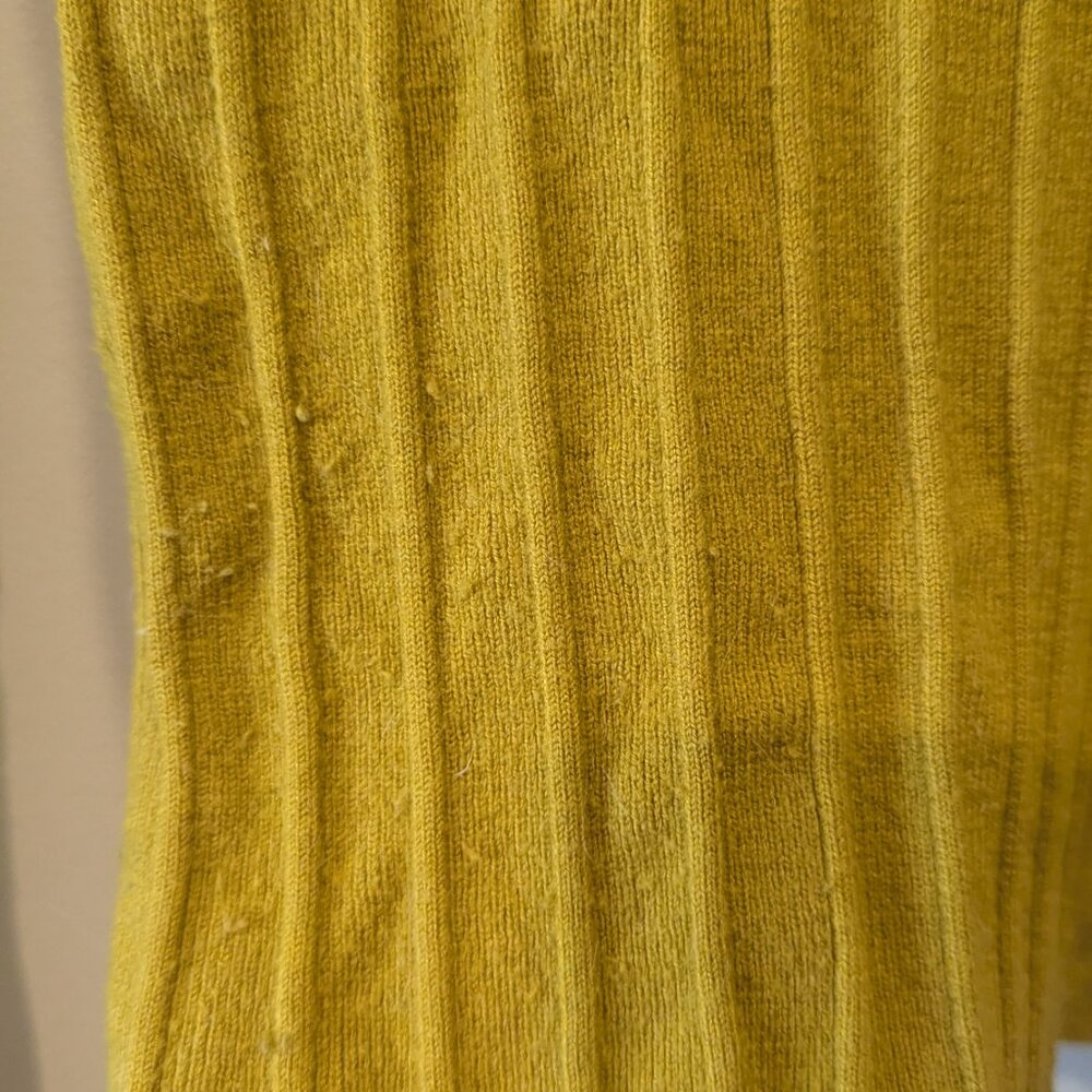 Neiwai Mustard Knitted Rib Sweater - Picture 5 of 5